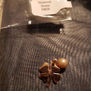 Vantel Pearl's Shamrock Charm